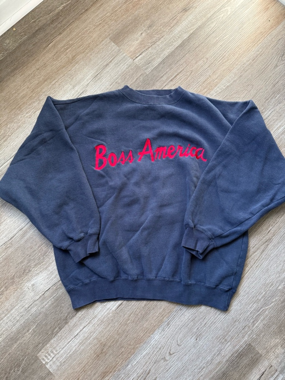 VTG 90s Boss America Navy Blue Crewneck Sweatshirt Retro Spell Out Logo Size L